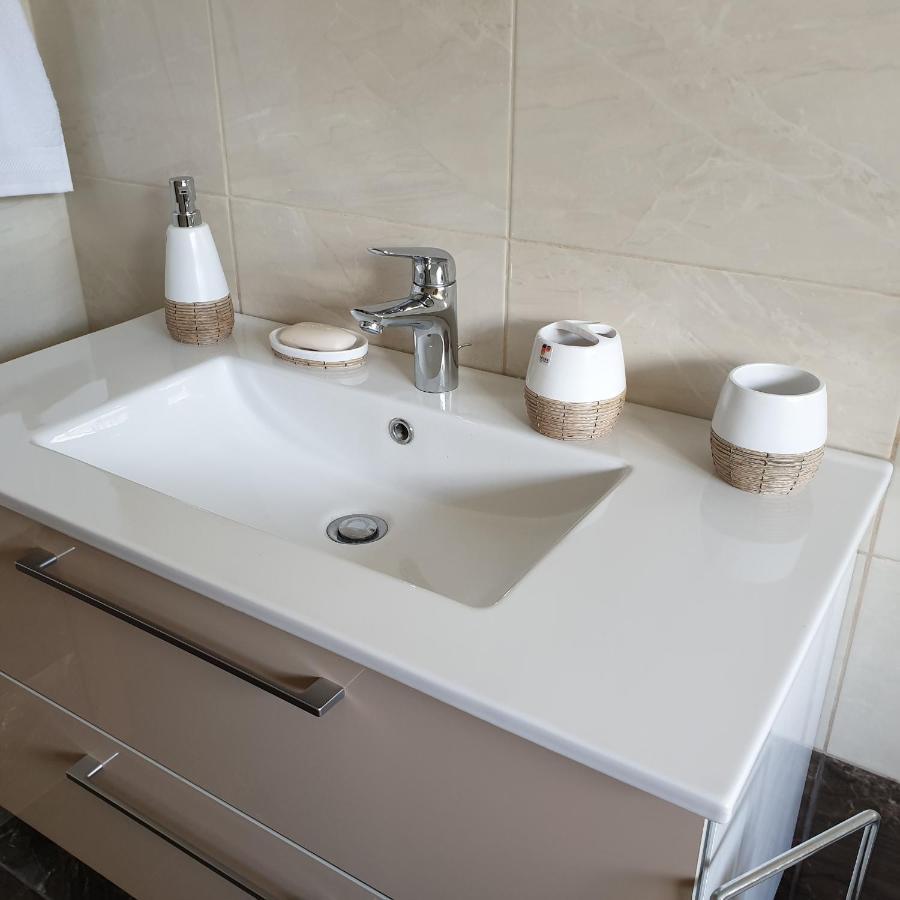 Apartamenti Danna Ledmane Bagian luar foto